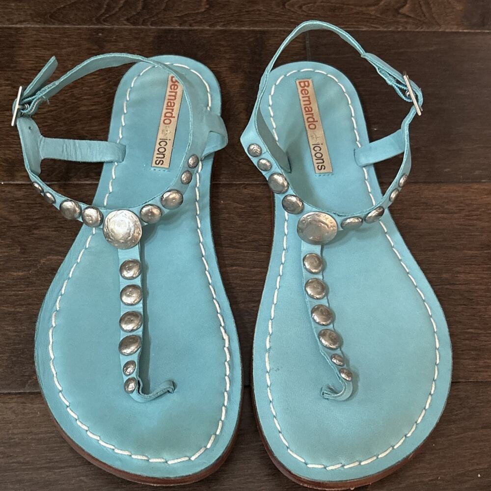 Women's Bernardo Mojo Sandal Turquoise - T strap Studded Leather Shoes Sz 10